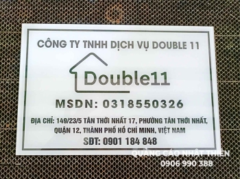 Bảng tên công ty mica Kt 30*20cm